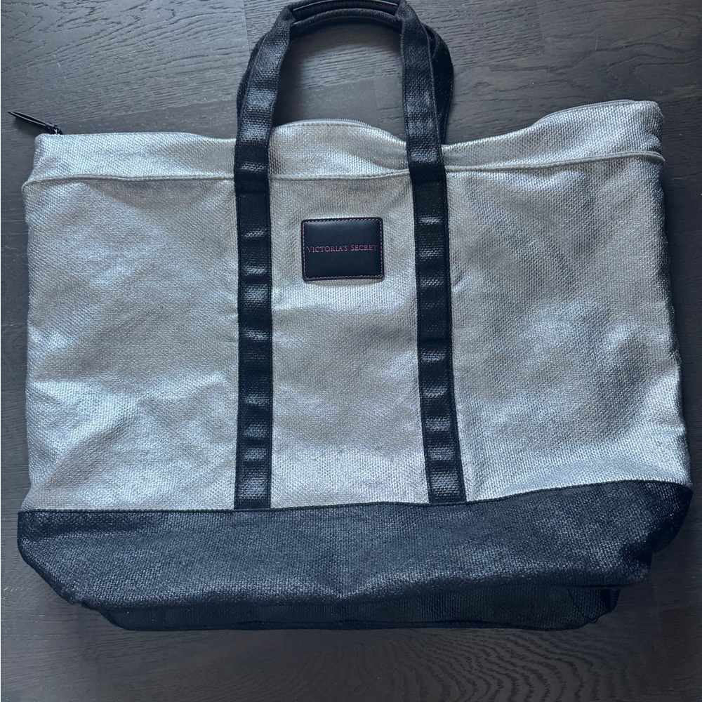 Victoria's Secret Silver & Black Metallic Glitter Straw Beach Tote Bag